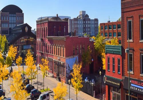 Des Moines