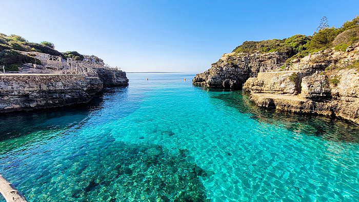 Cala_en_Brut