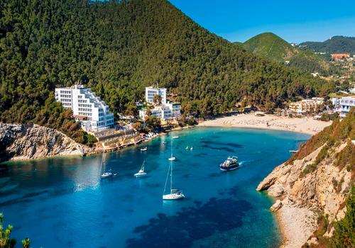 Cala_Llonga, España
